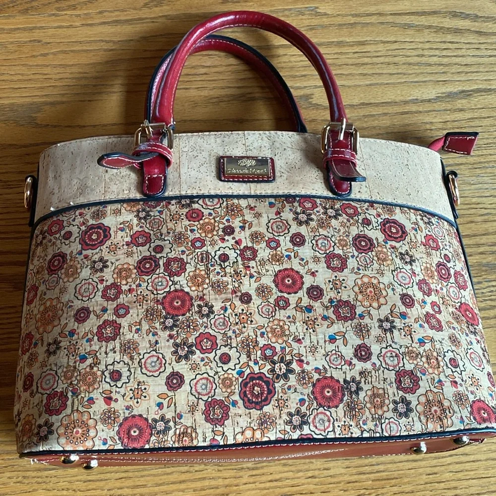 Natural Cork brand handbag - Picture 2 of 8